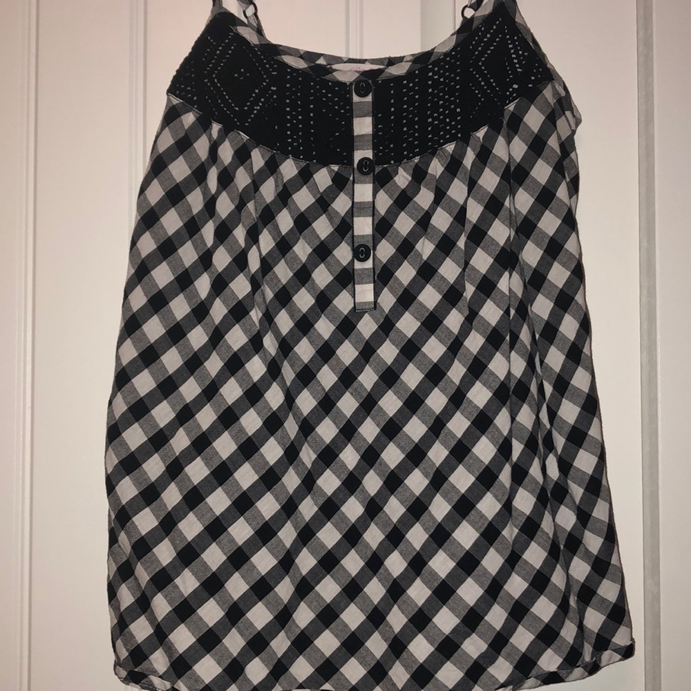 Gingham black and white top